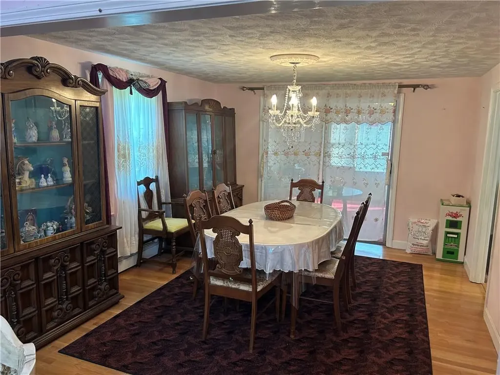 8 Old Simmonsville Road Johnston RI 02919