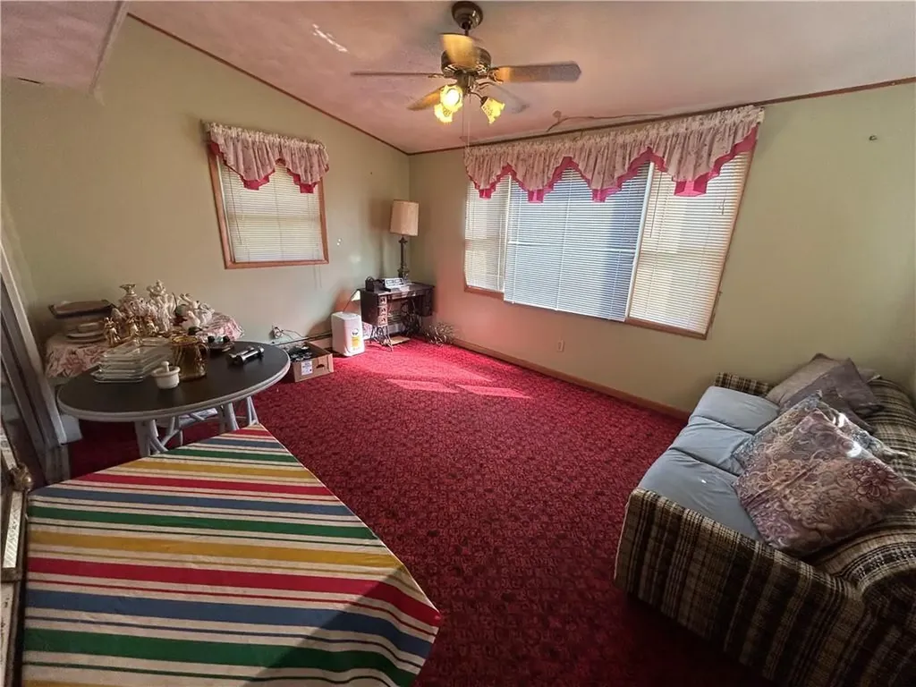 8 Old Simmonsville Road Johnston RI 02919