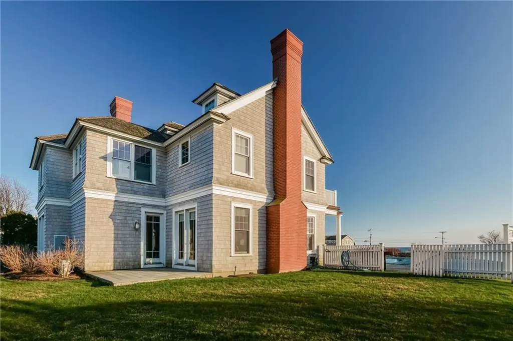 41 Castle Hill Avenue Newport RI 02840