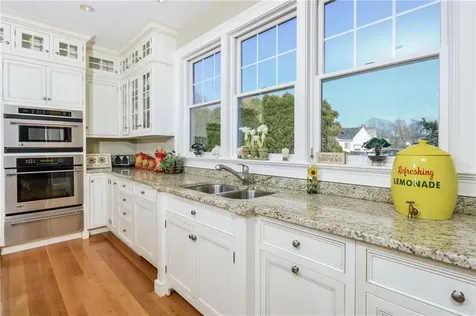 41 Castle Hill Avenue Newport RI 02840