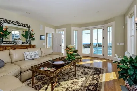 41 Castle Hill Avenue Newport RI 02840