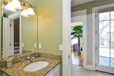 41 Castle Hill Avenue Newport RI 02840