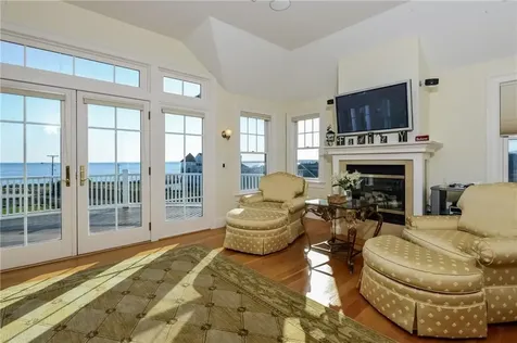 41 Castle Hill Avenue Newport RI 02840