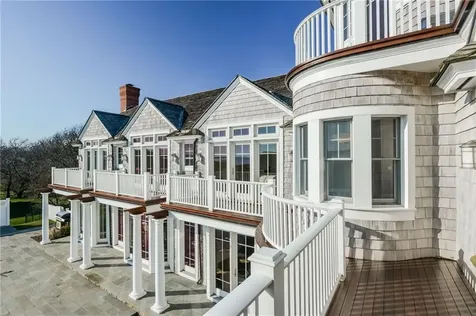 41 Castle Hill Avenue Newport RI 02840
