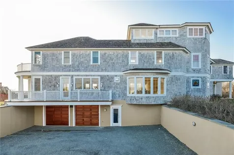 41 Castle Hill Avenue Newport RI 02840