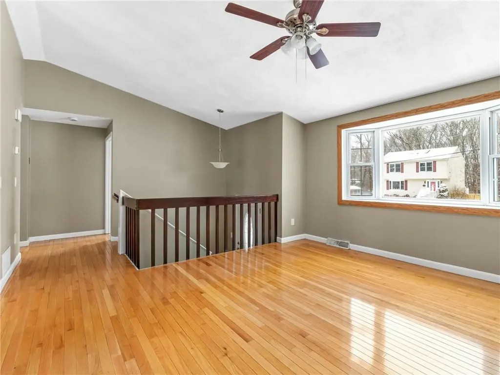 92 June Avenue Warwick RI 02889