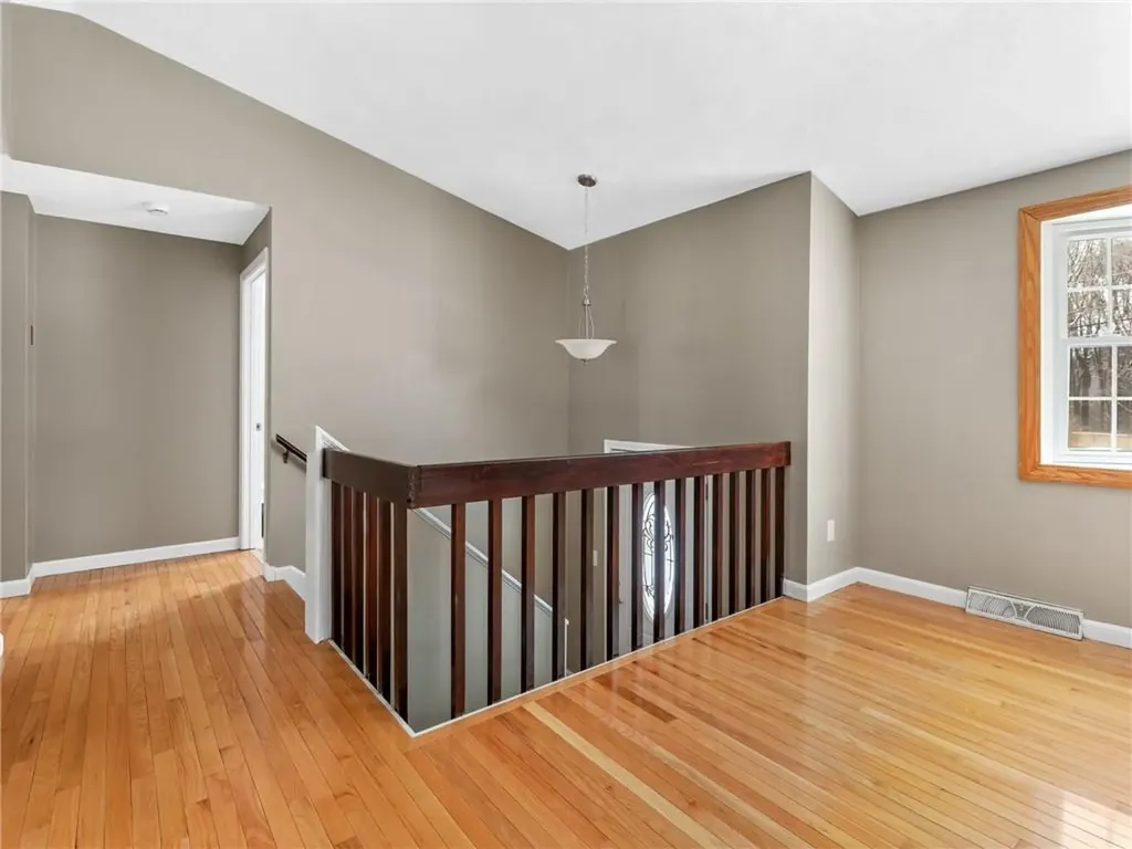 92 June Avenue Warwick RI 02889