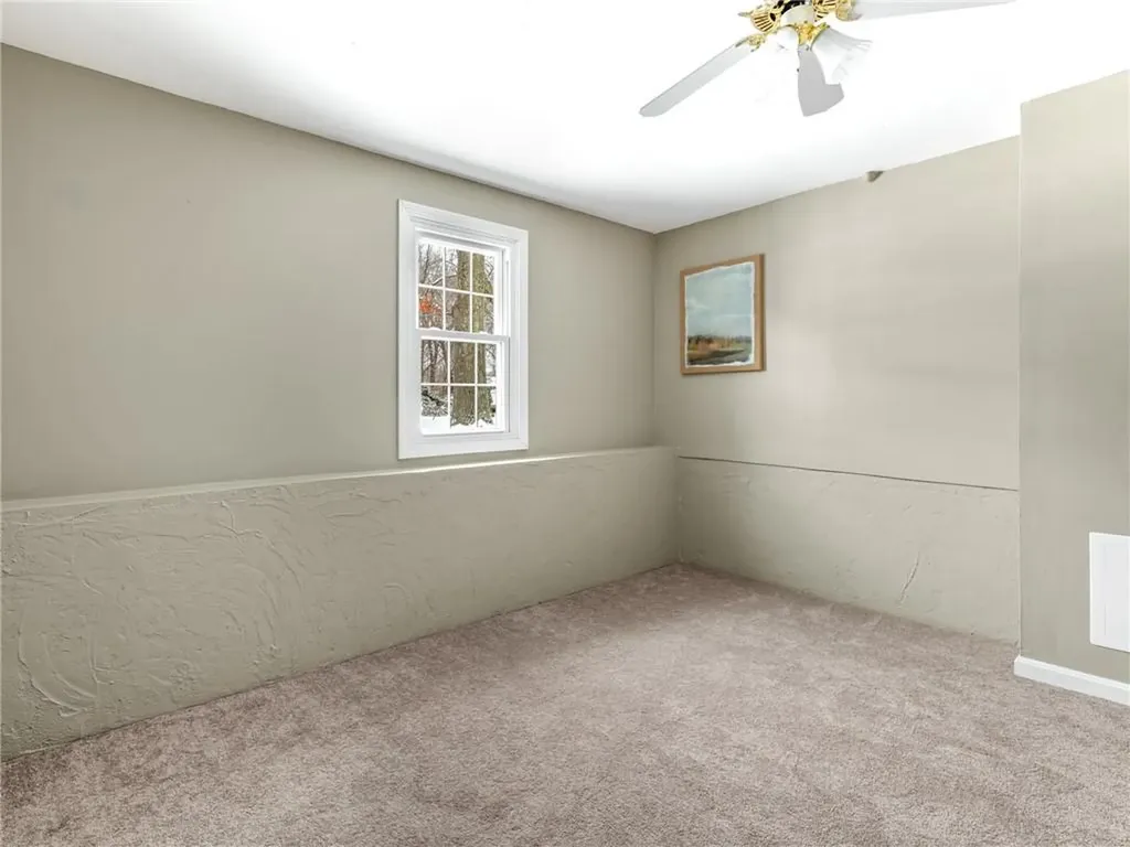 92 June Avenue Warwick RI 02889