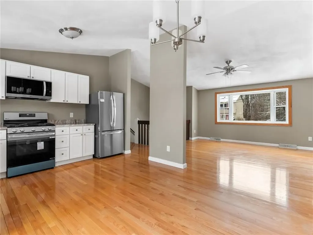 92 June Avenue Warwick RI 02889