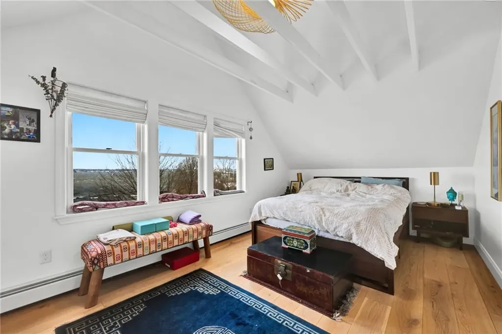 19 Jackson Avenue East Providence RI 02915