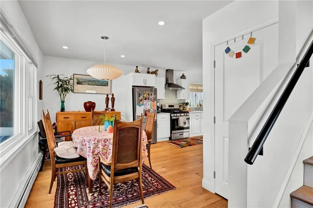 19 Jackson Avenue East Providence RI 02915