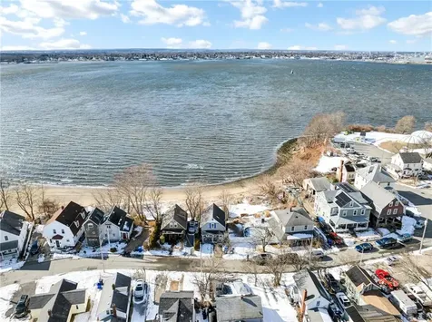 19 Jackson Avenue East Providence RI 02915