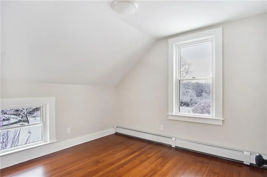 38 West Main Road Portsmouth RI 02871