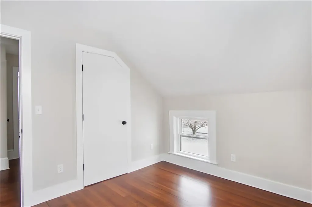 38 West Main Road Portsmouth RI 02871