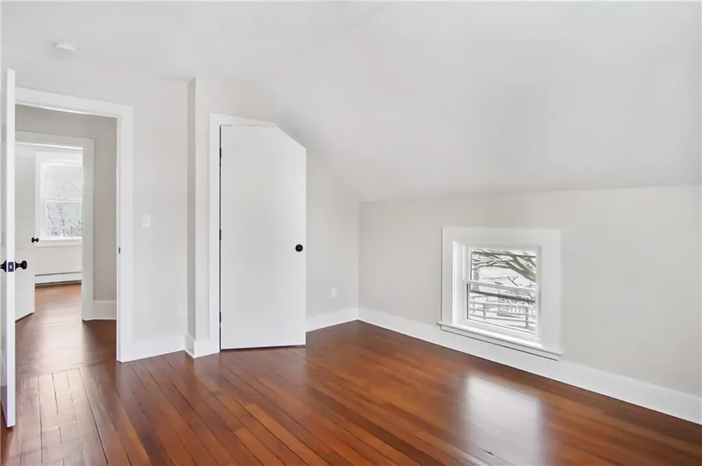 38 West Main Road Portsmouth RI 02871