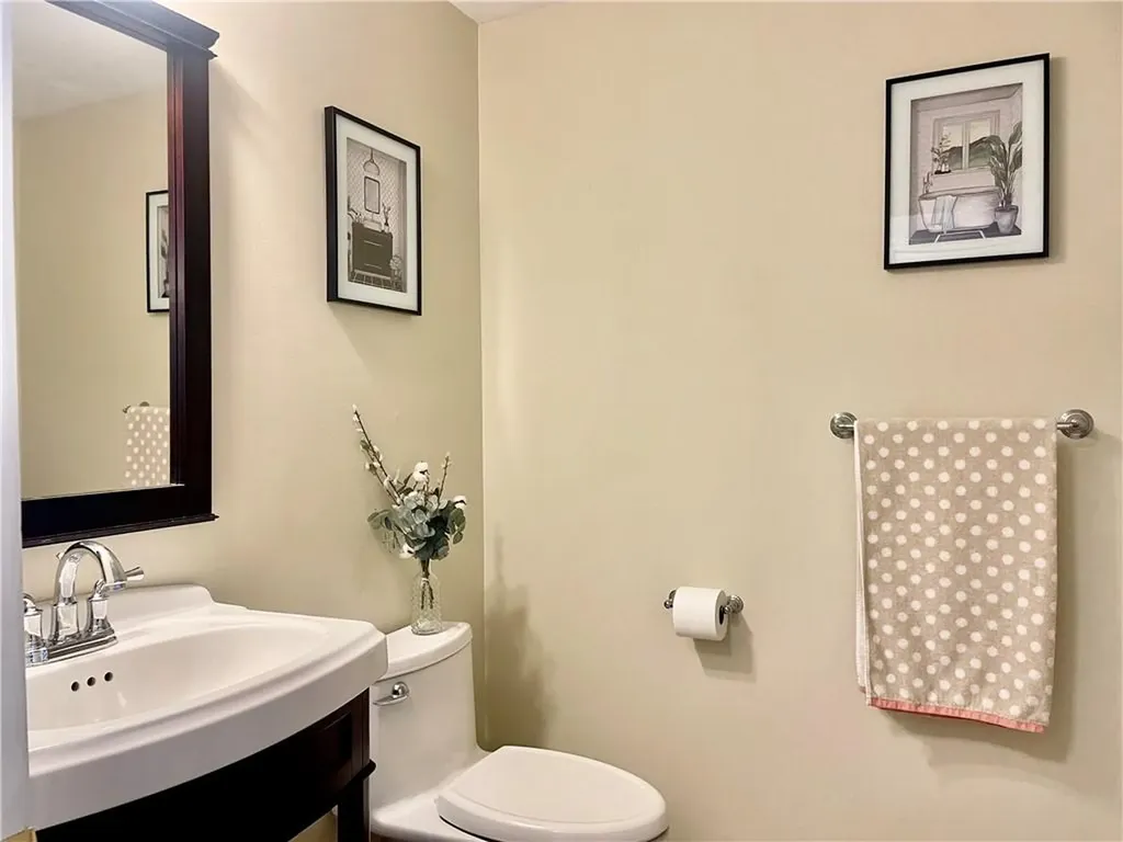 17 Dayna Drive West Greenwich RI 02817