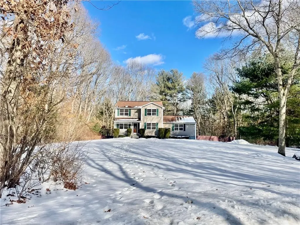 17 Dayna Drive West Greenwich RI 02817