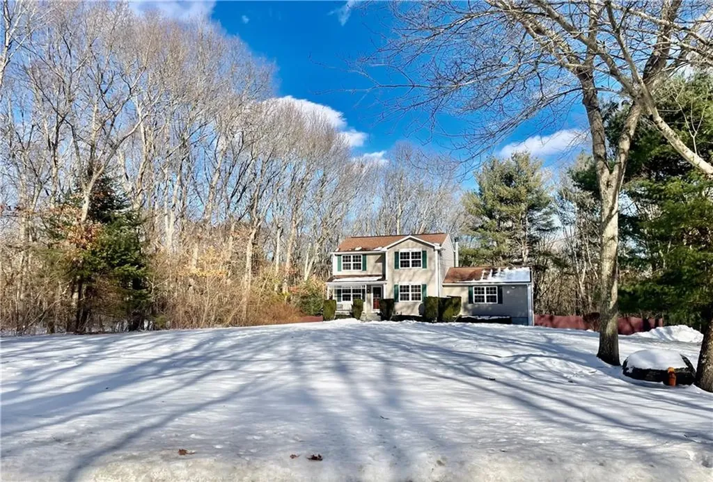 17 Dayna Drive West Greenwich RI 02817