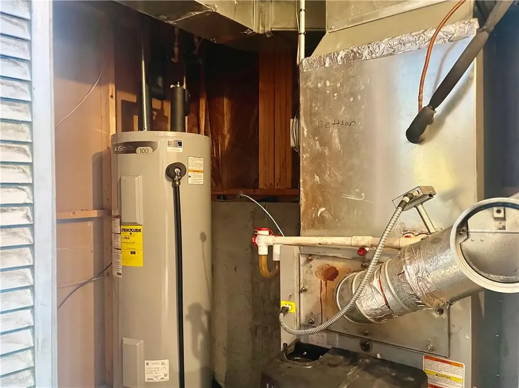 17 Dayna Drive West Greenwich RI 02817