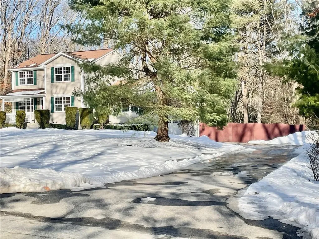 17 Dayna Drive West Greenwich RI 02817