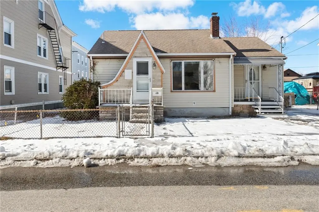 49 Dean Street Woonsocket RI 02895