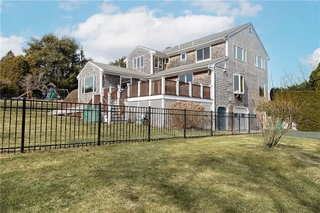 89 Peleg Road Portsmouth RI 02871