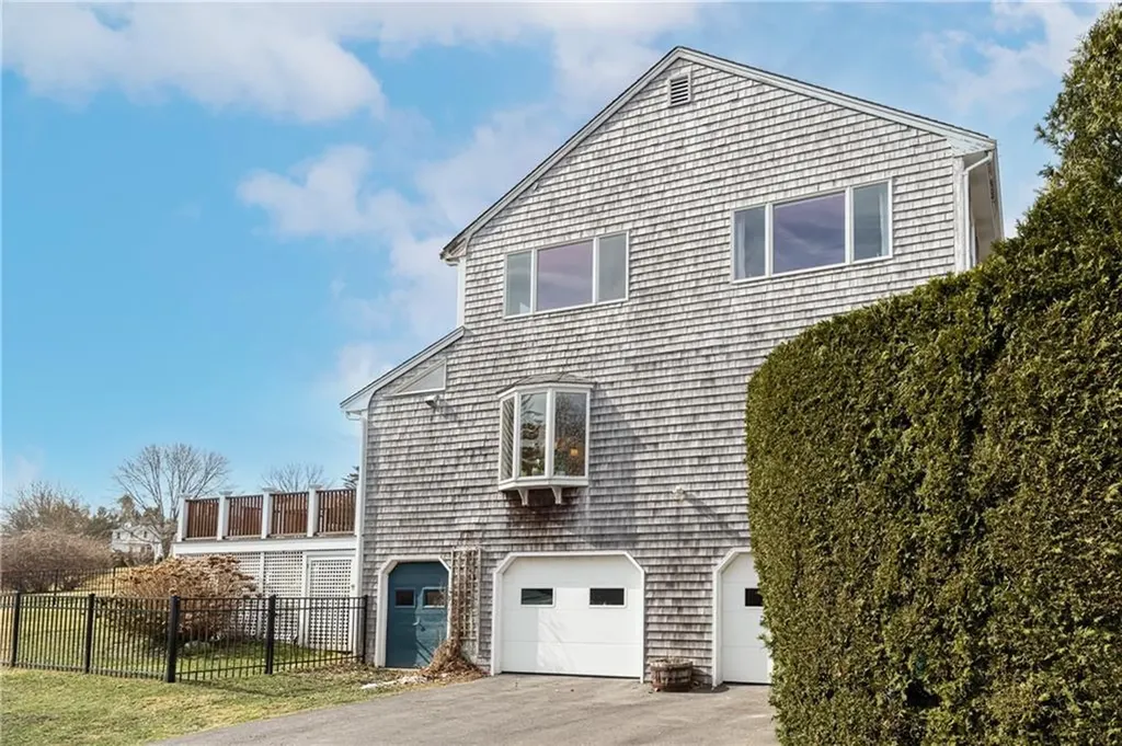 89 Peleg Road Portsmouth RI 02871