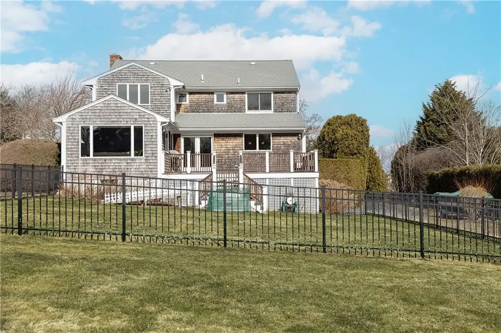 89 Peleg Road Portsmouth RI 02871