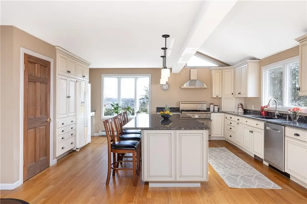 89 Peleg Road Portsmouth RI 02871