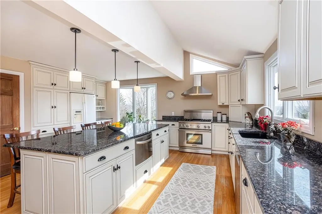 89 Peleg Road Portsmouth RI 02871
