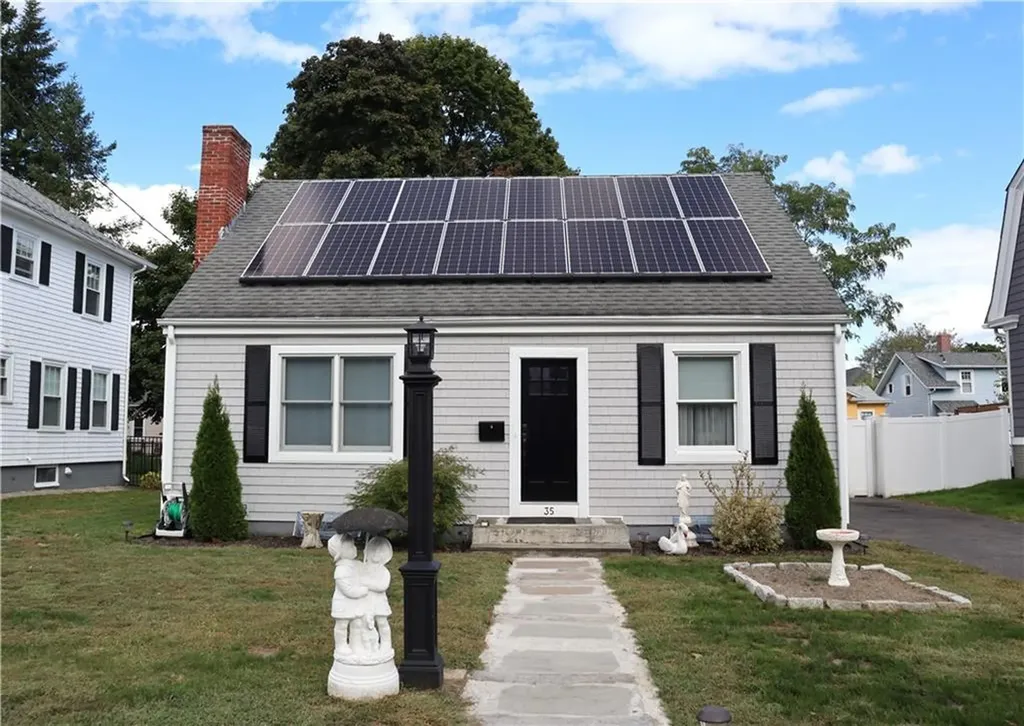 35 Bourne Avenue East Providence RI 02916