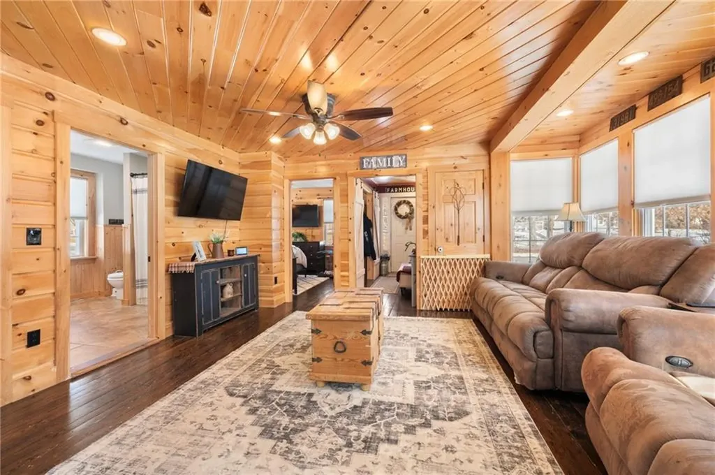 19 West Street Hopkinton RI 02804