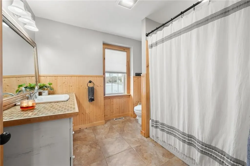 19 West Street Hopkinton RI 02804