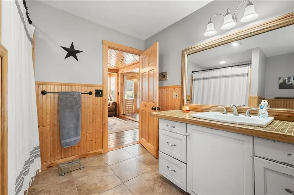 19 West Street Hopkinton RI 02804