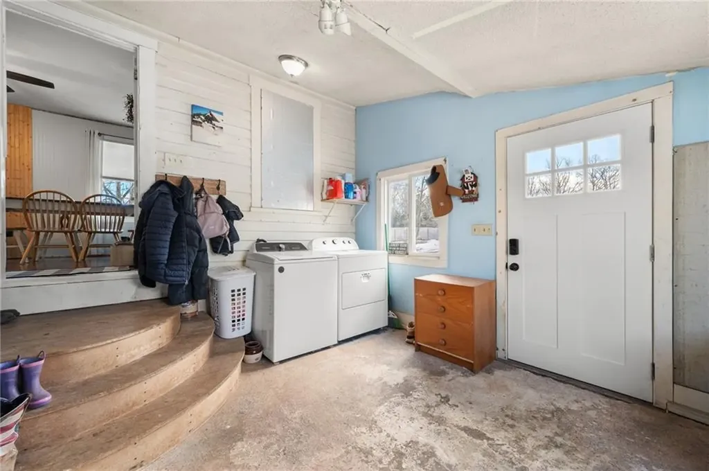 19 West Street Hopkinton RI 02804