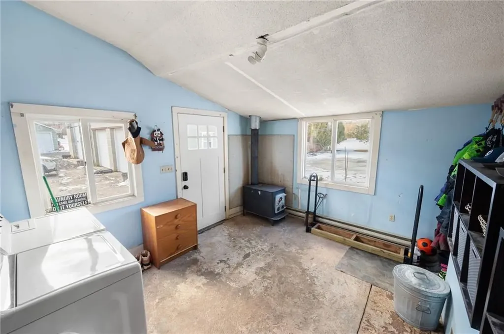 19 West Street Hopkinton RI 02804