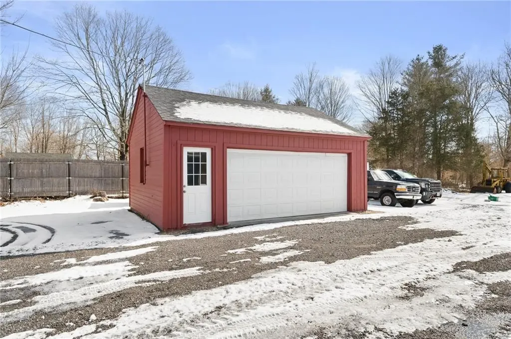 19 West Street Hopkinton RI 02804