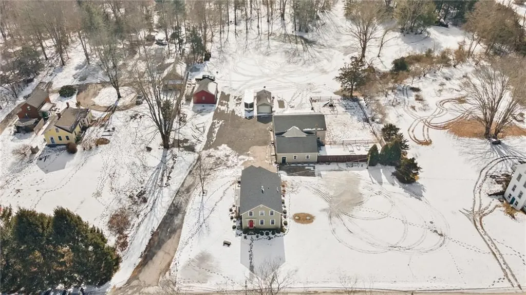 19 West Street Hopkinton RI 02804