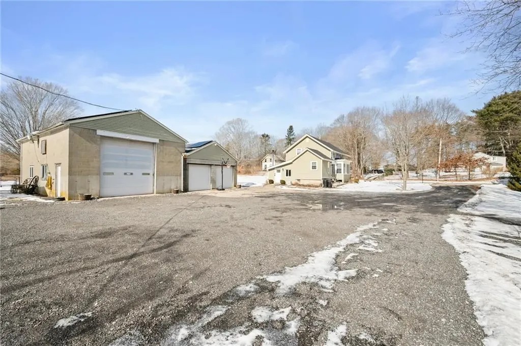 19 West Street Hopkinton RI 02804