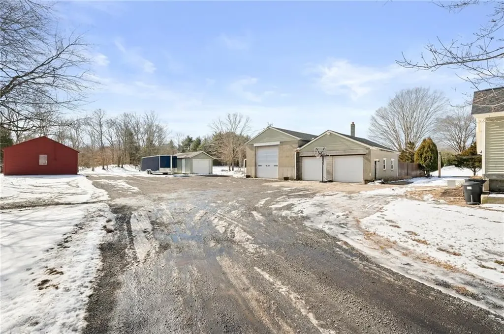 19 West Street Hopkinton RI 02804