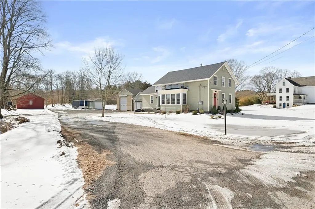 19 West Street Hopkinton RI 02804