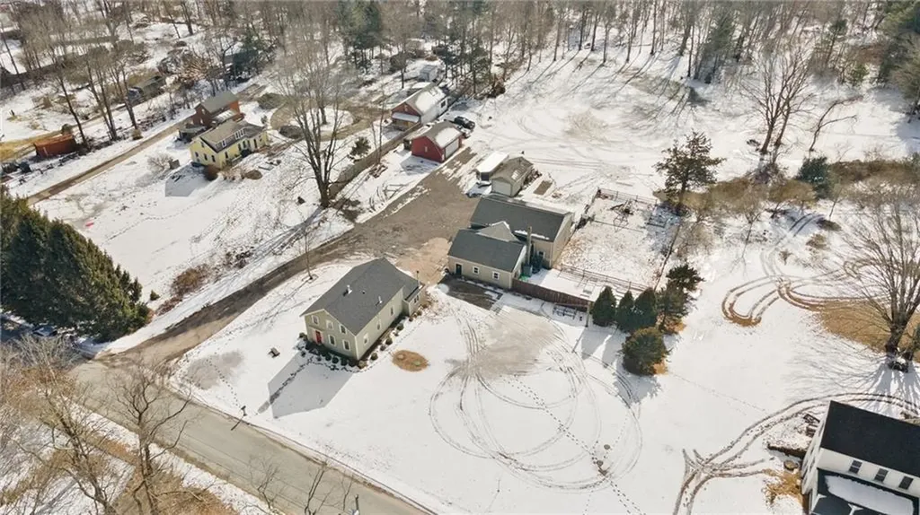 19 West Street Hopkinton RI 02804