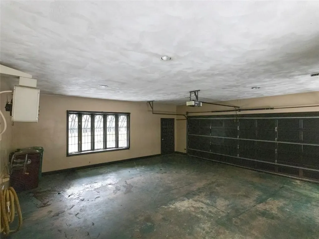 233 Annette Avenue Woonsocket RI 02895