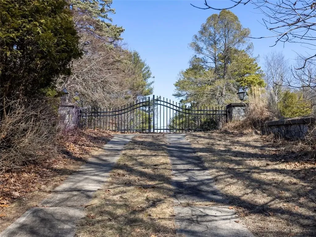 233 Annette Avenue Woonsocket RI 02895