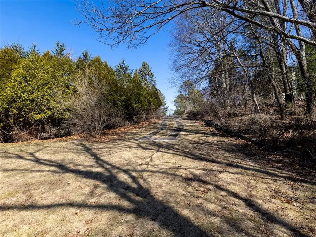 233 Annette Avenue Woonsocket RI 02895