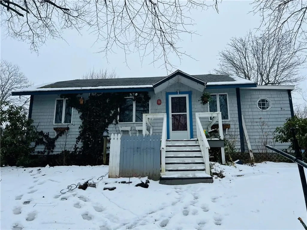36 Highland Avenue Barrington RI 02806
