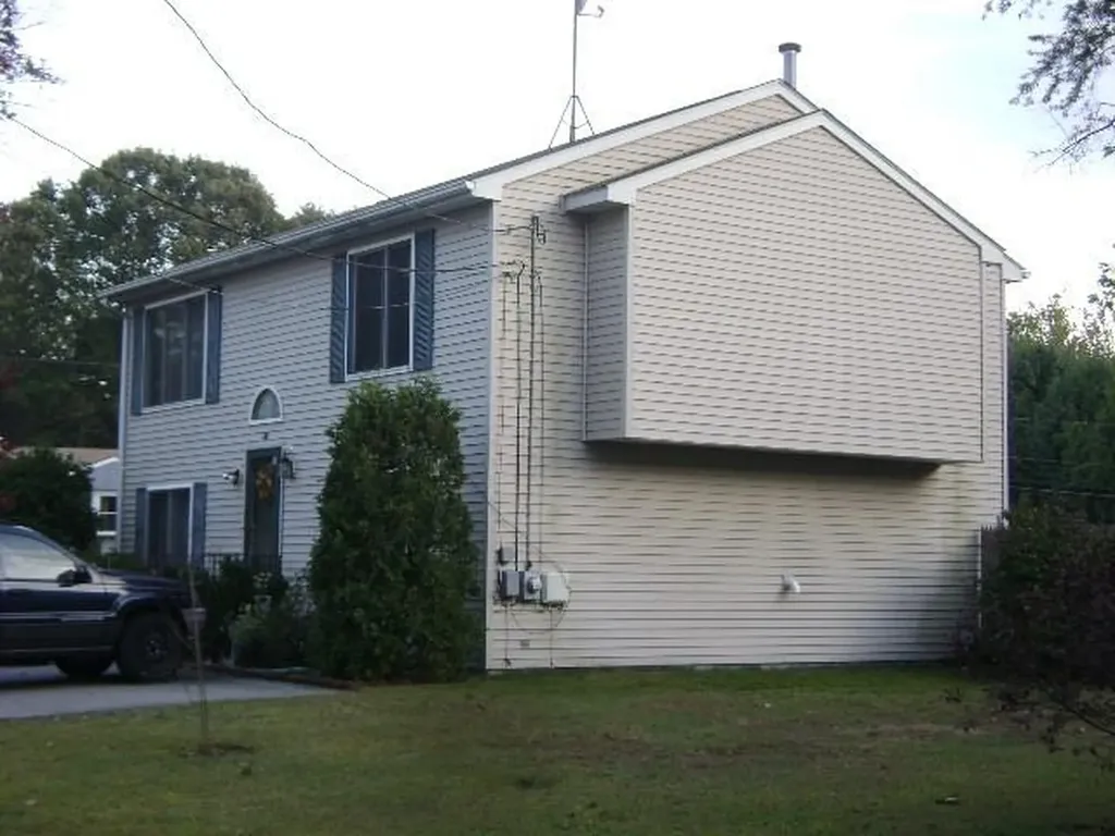 87 Fairhaven Avenue Warwick RI 02889