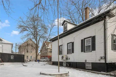 15 Woodlawn Avenue Pawtucket RI 02860