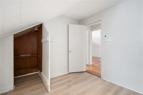 15 Woodlawn Avenue Pawtucket RI 02860