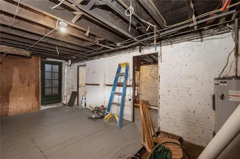 15 Woodlawn Avenue Pawtucket RI 02860